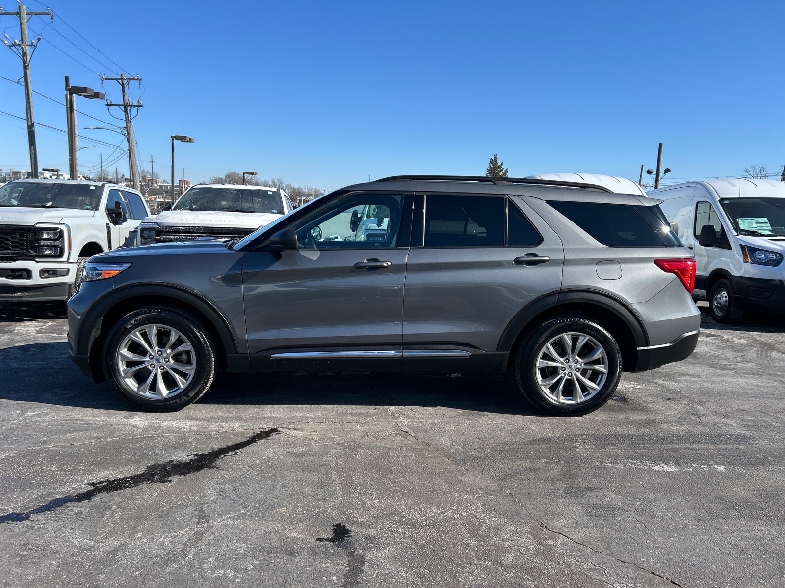 2023 Ford Explorer XLT