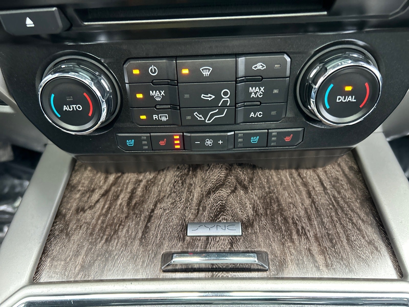 2017 Ford F-250SD Lariat