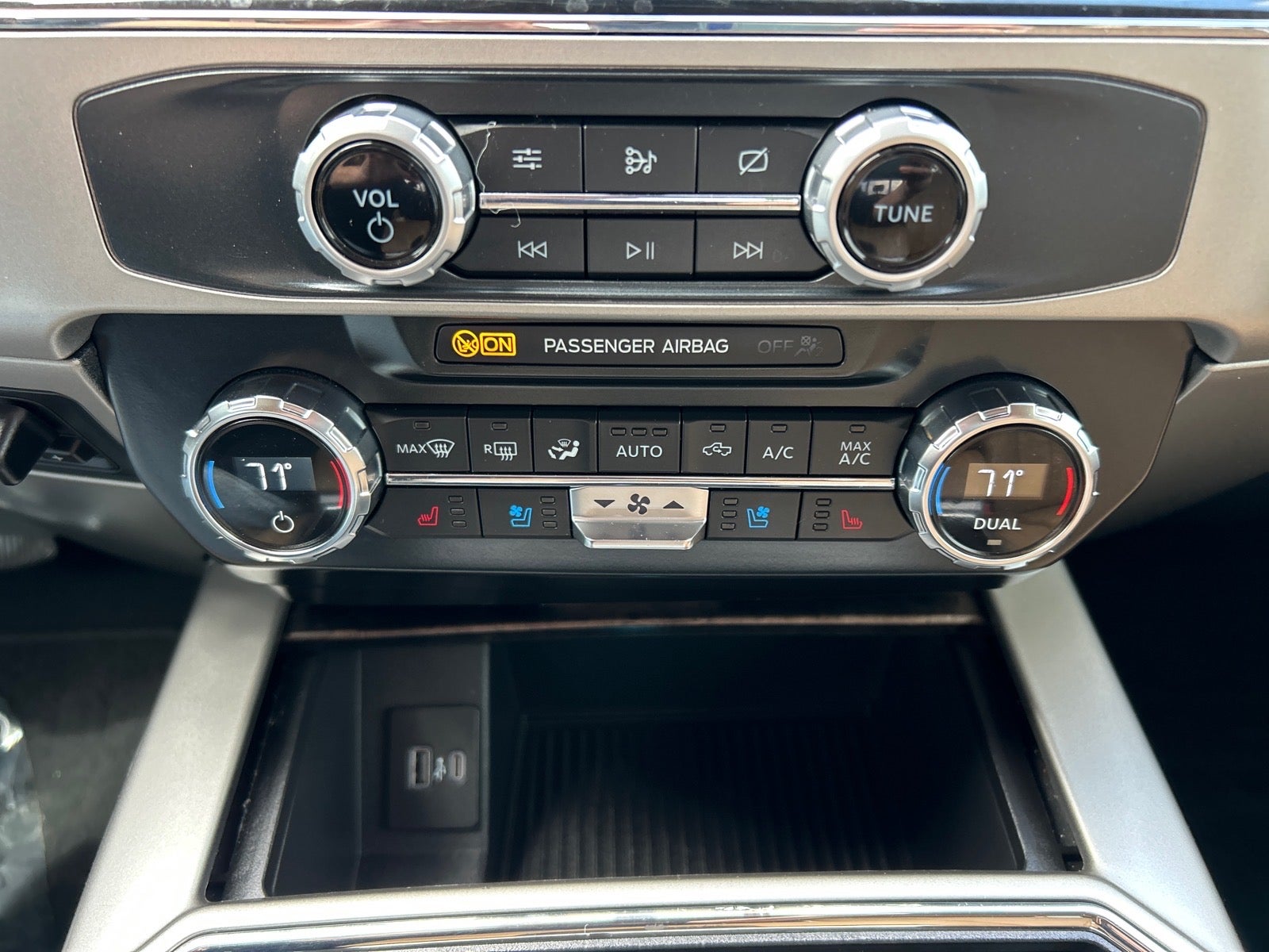 2022 Ford F-350SD Lariat