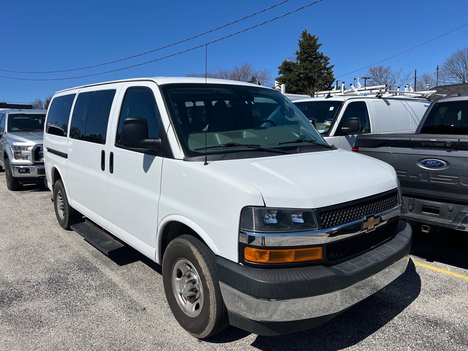 2019 Chevrolet Express 3500 LT Passenger