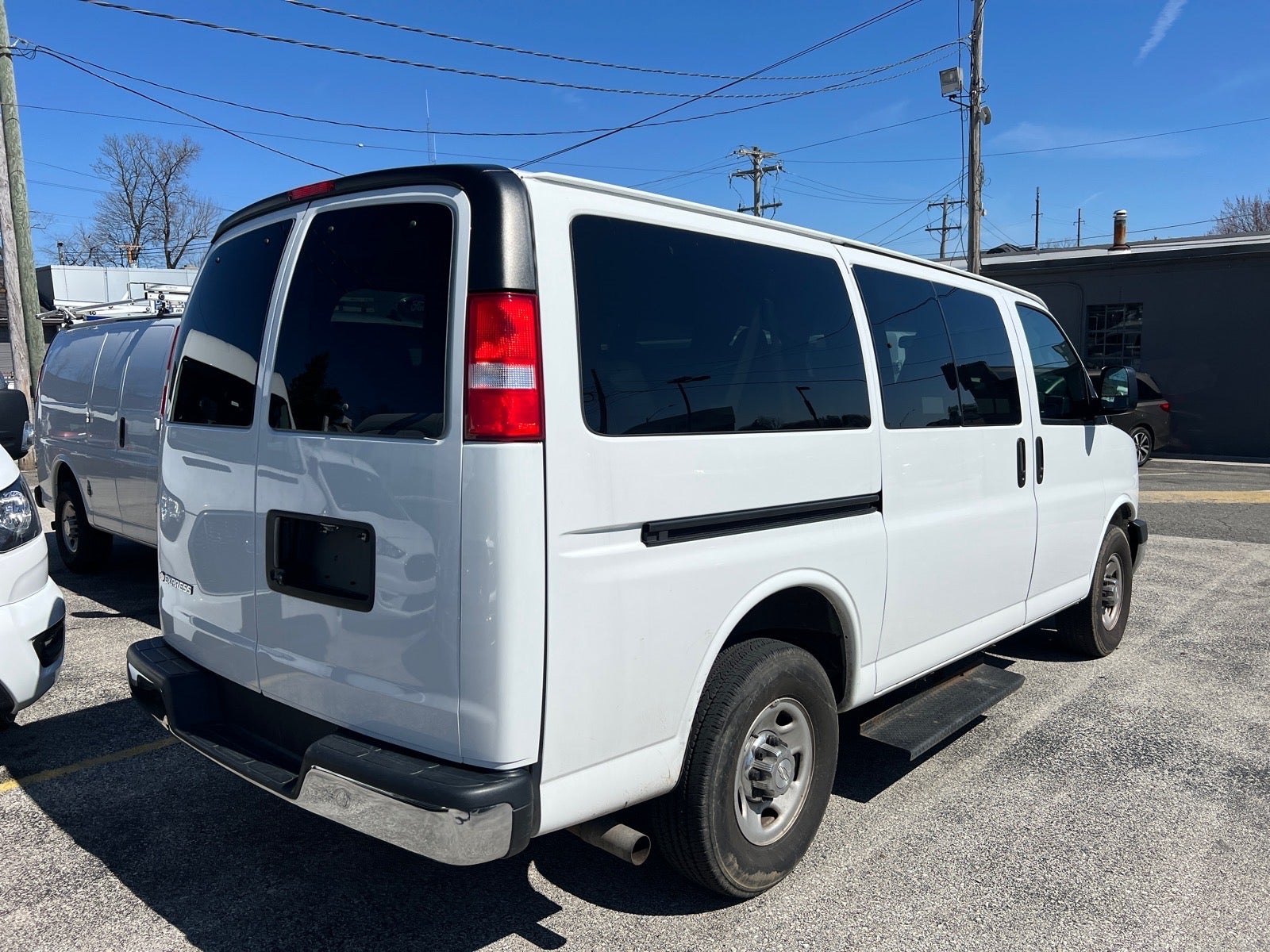 2019 Chevrolet Express 3500 LT Passenger