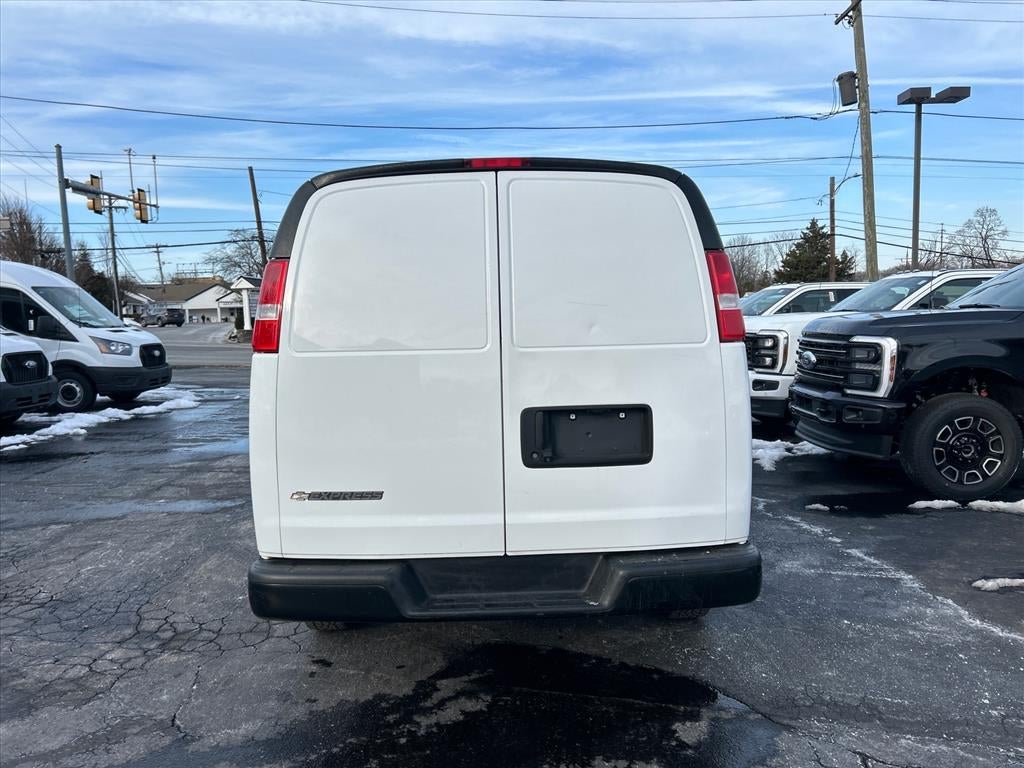 2020 Chevrolet Express 3500 Work Van Cargo
