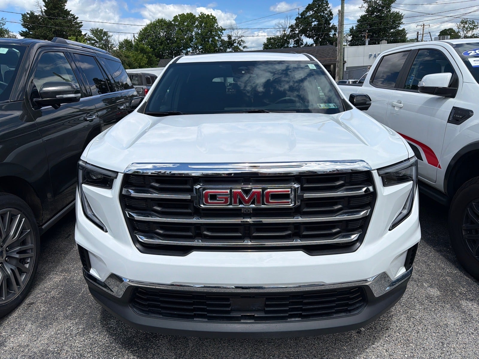 2025 GMC Acadia Elevation