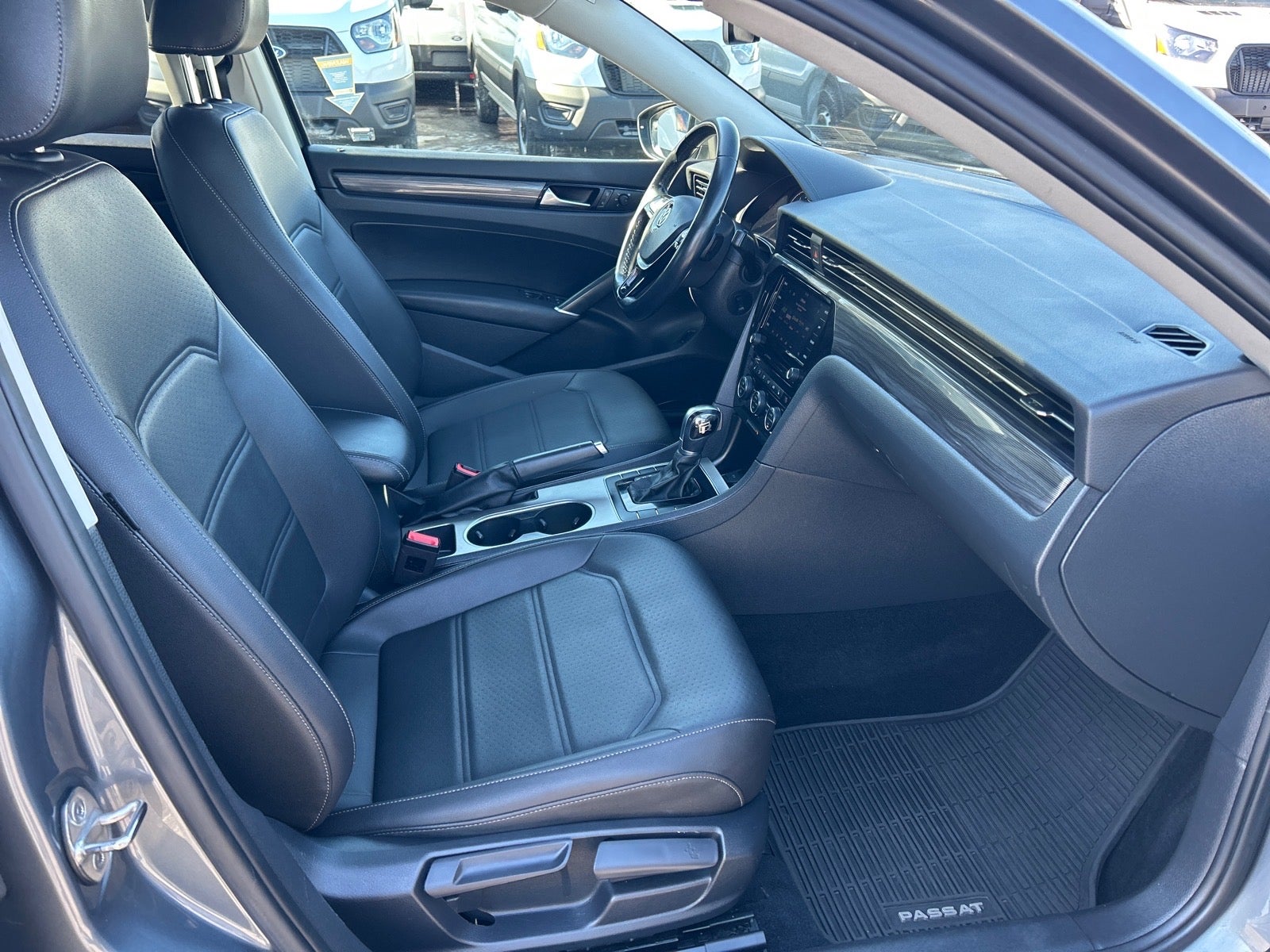 2020 Volkswagen Passat 2.0T R-Line