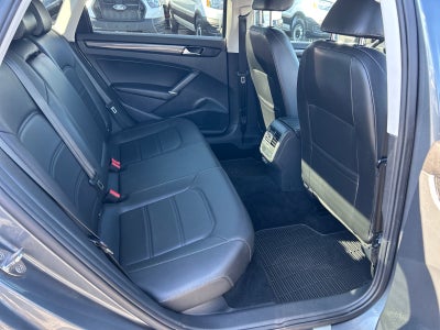 2020 Volkswagen Passat 2.0T R-Line