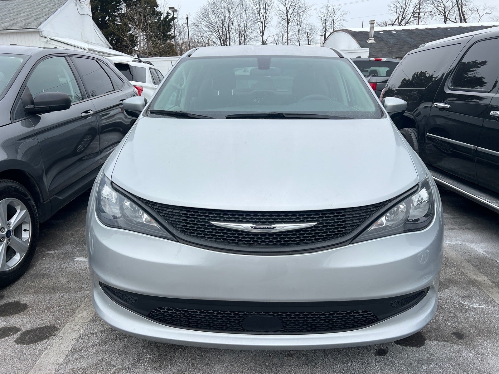 2022 Chrysler Voyager LX