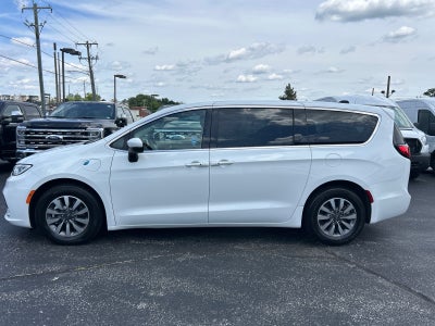 2023 Chrysler Pacifica Hybrid Touring L