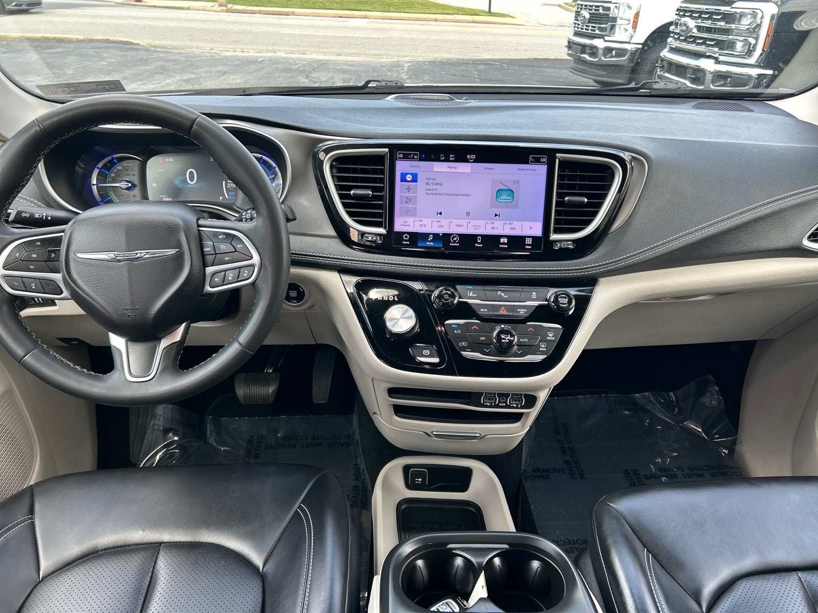 2023 Chrysler Pacifica Hybrid Touring L