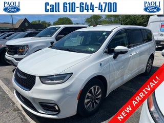 2023 Chrysler Pacifica Hybrid Touring L