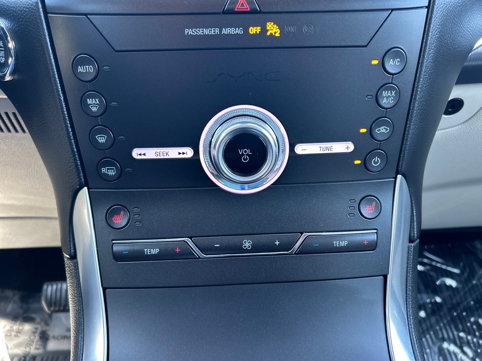 2020 Ford Edge Titanium
