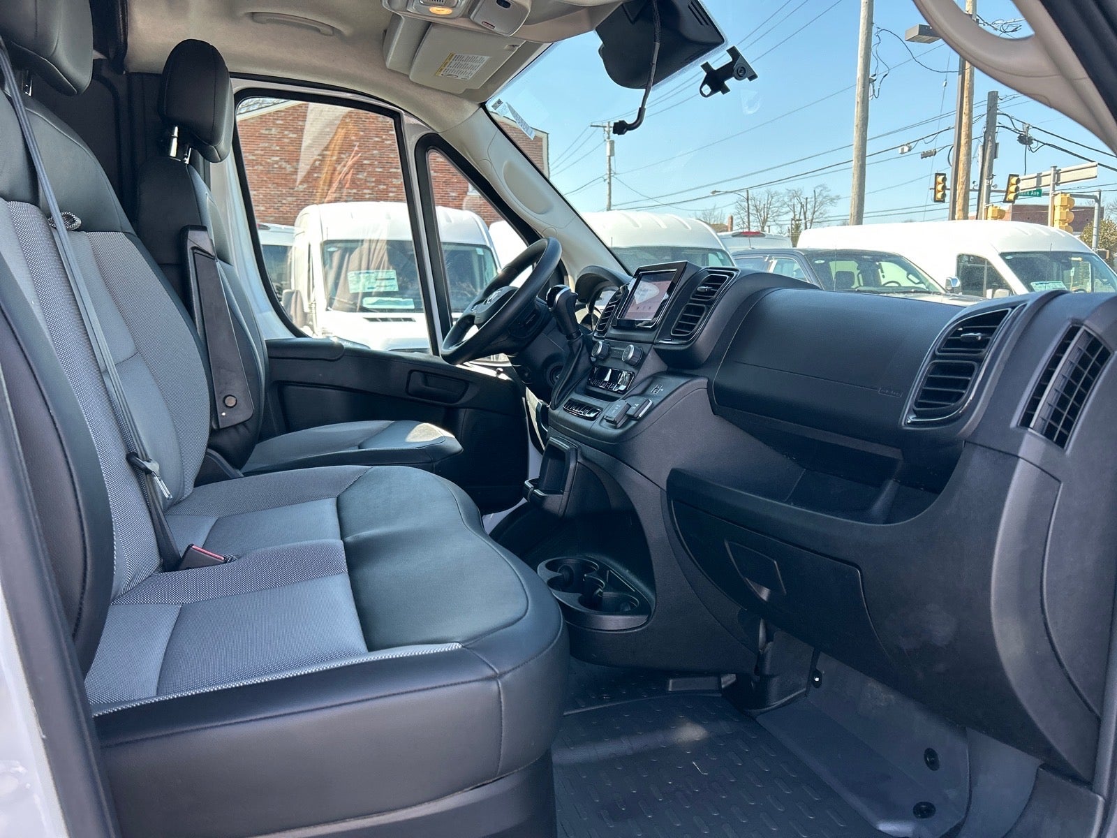 2025 RAM ProMaster 1500 Low Roof 136 WB