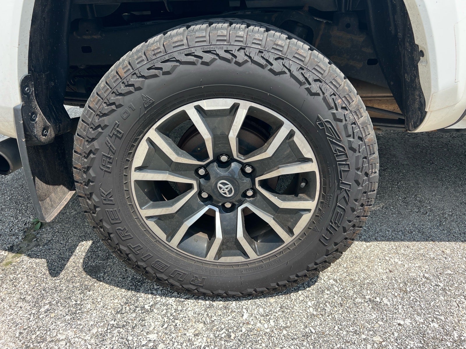 2022 Toyota Tacoma TRD Sport V6