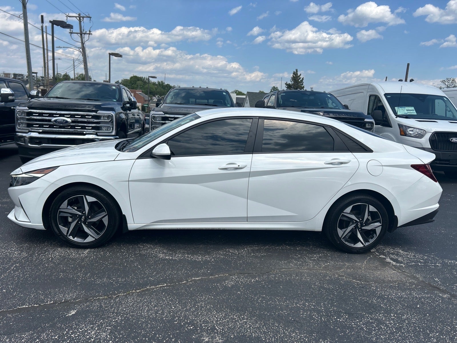 2023 Hyundai Elantra SEL
