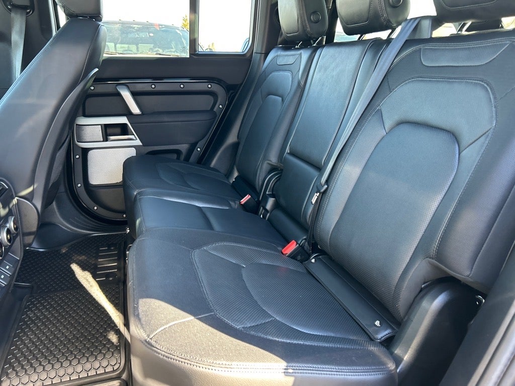 2023 Land Rover Defender 130 X-Dynamic SE