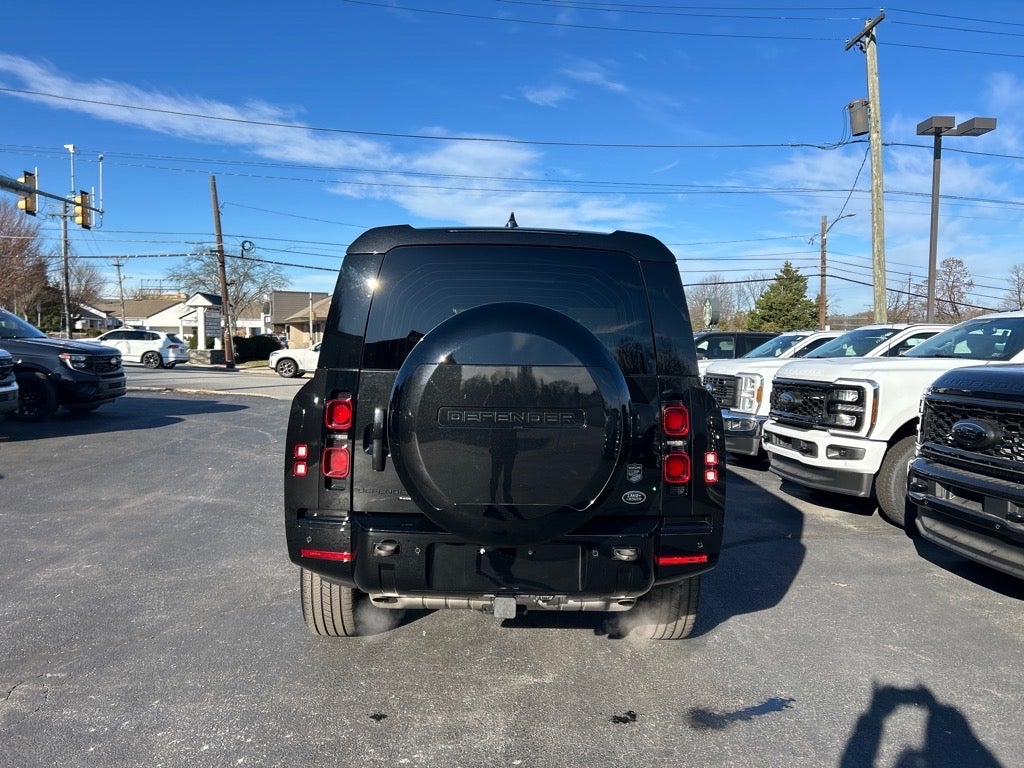 2023 Land Rover Defender 130 X-Dynamic SE
