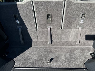 2023 Land Rover Defender 130 X-Dynamic SE