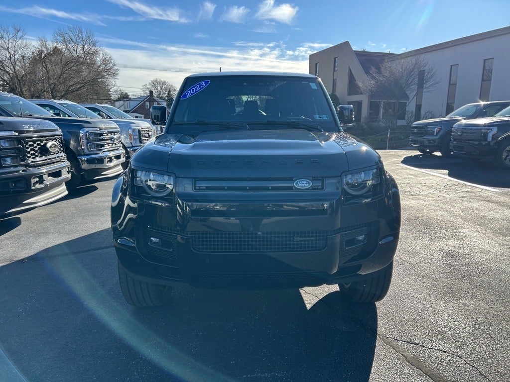 2023 Land Rover Defender 130 X-Dynamic SE