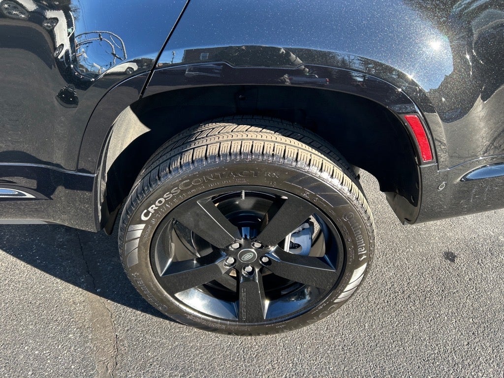 2023 Land Rover Defender 130 X-Dynamic SE