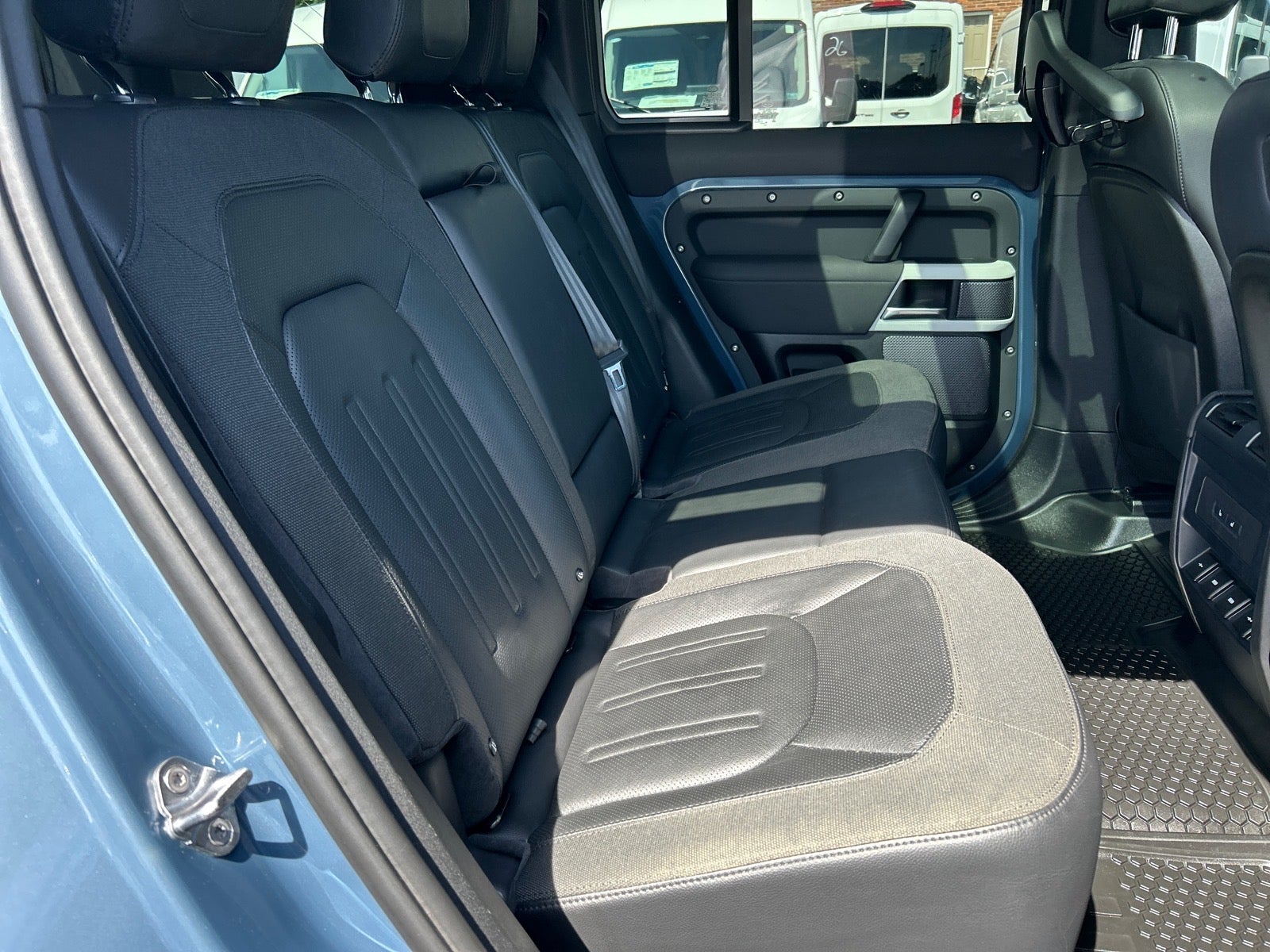 2020 Land Rover Defender 110 SE