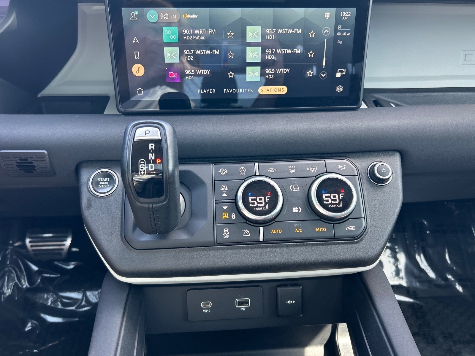 2020 Land Rover Defender 110 SE