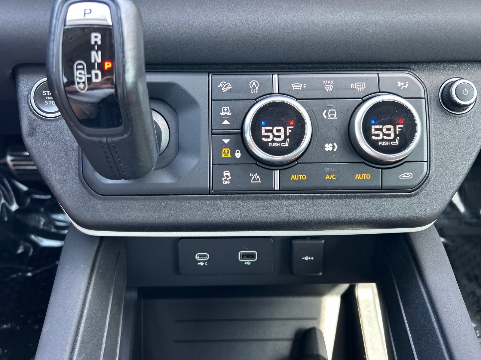 2020 Land Rover Defender 110 SE