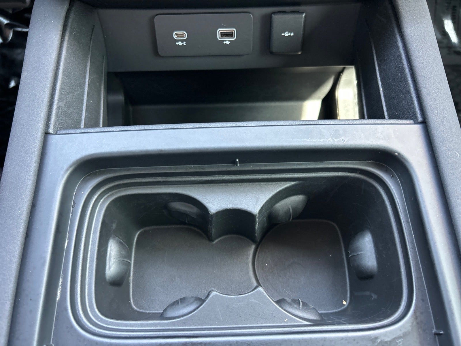 2020 Land Rover Defender 110 SE