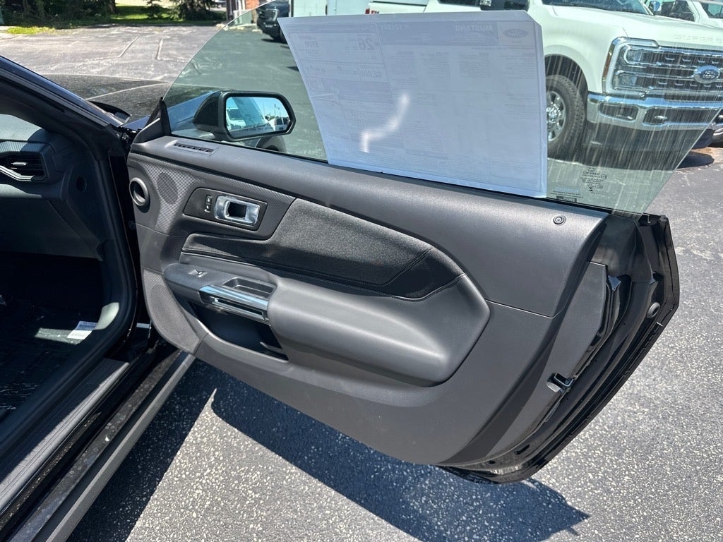 2025 Ford Mustang EcoBoost