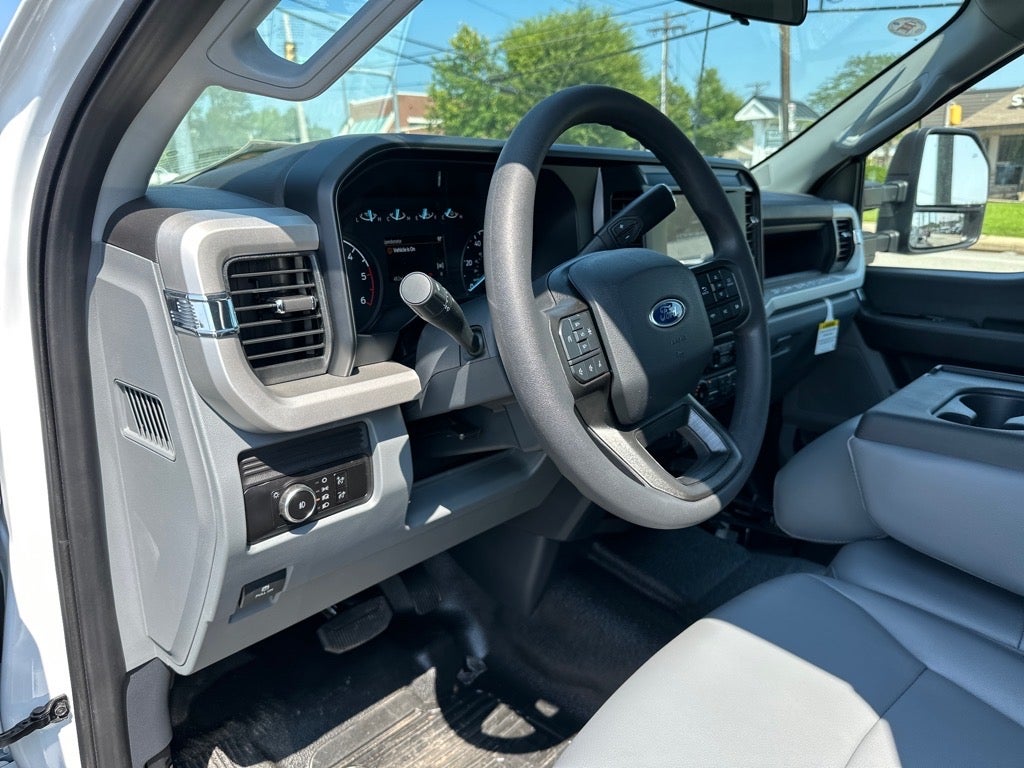 2025 Ford F-350SD XL