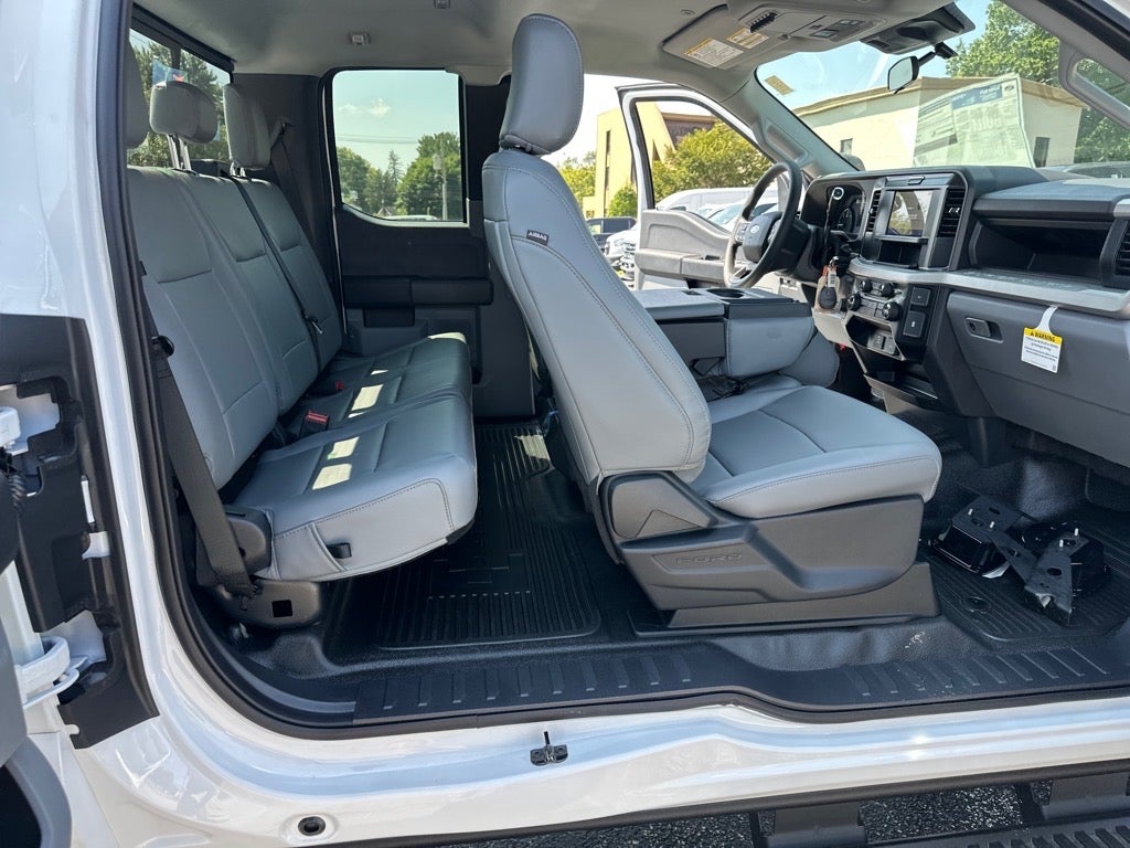 2025 Ford F-350SD XL