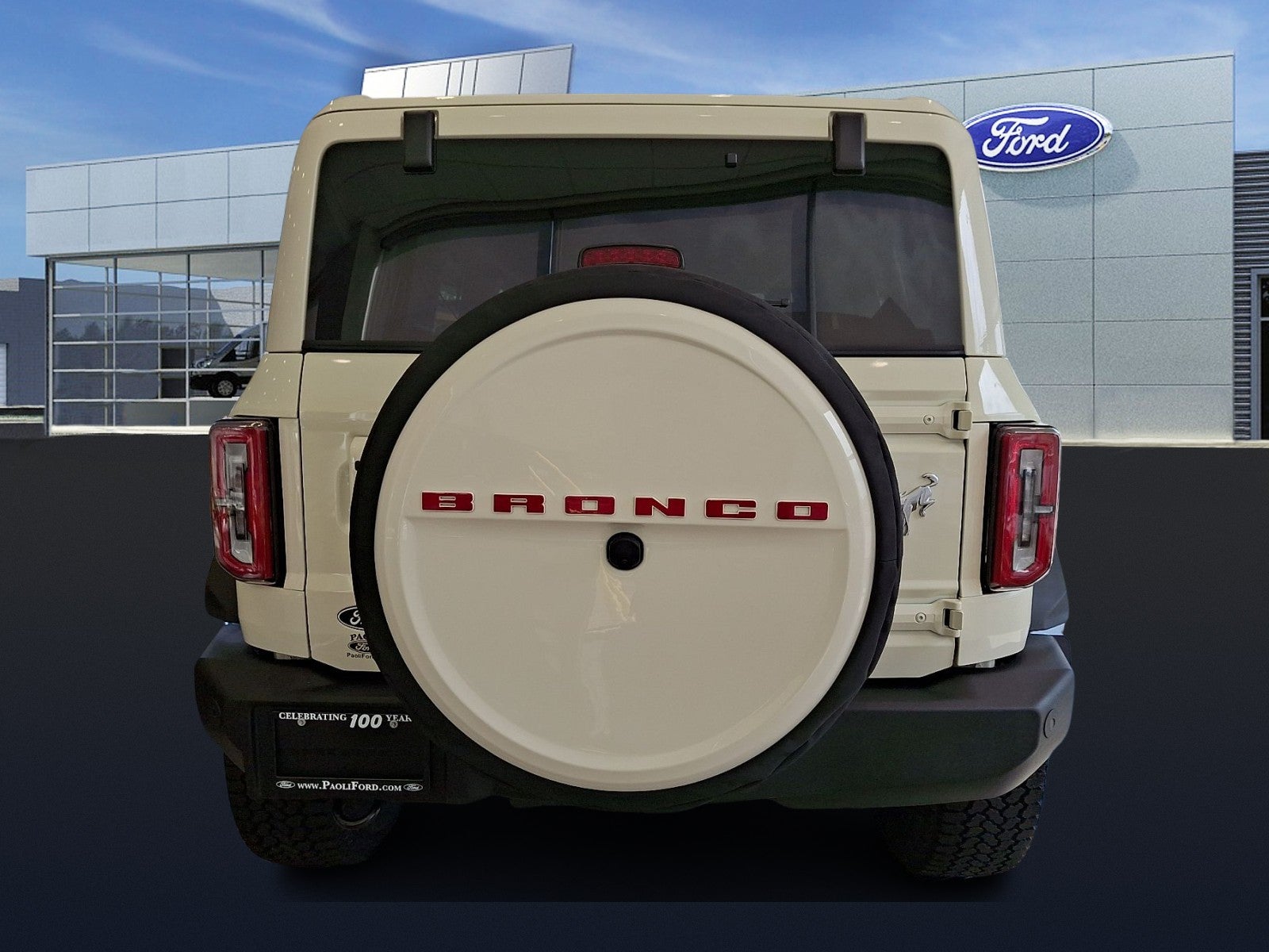 2026 Ford Bronco Outer Banks