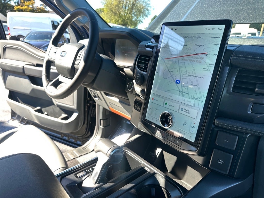 2025 Ford F-150 Lightning Flash