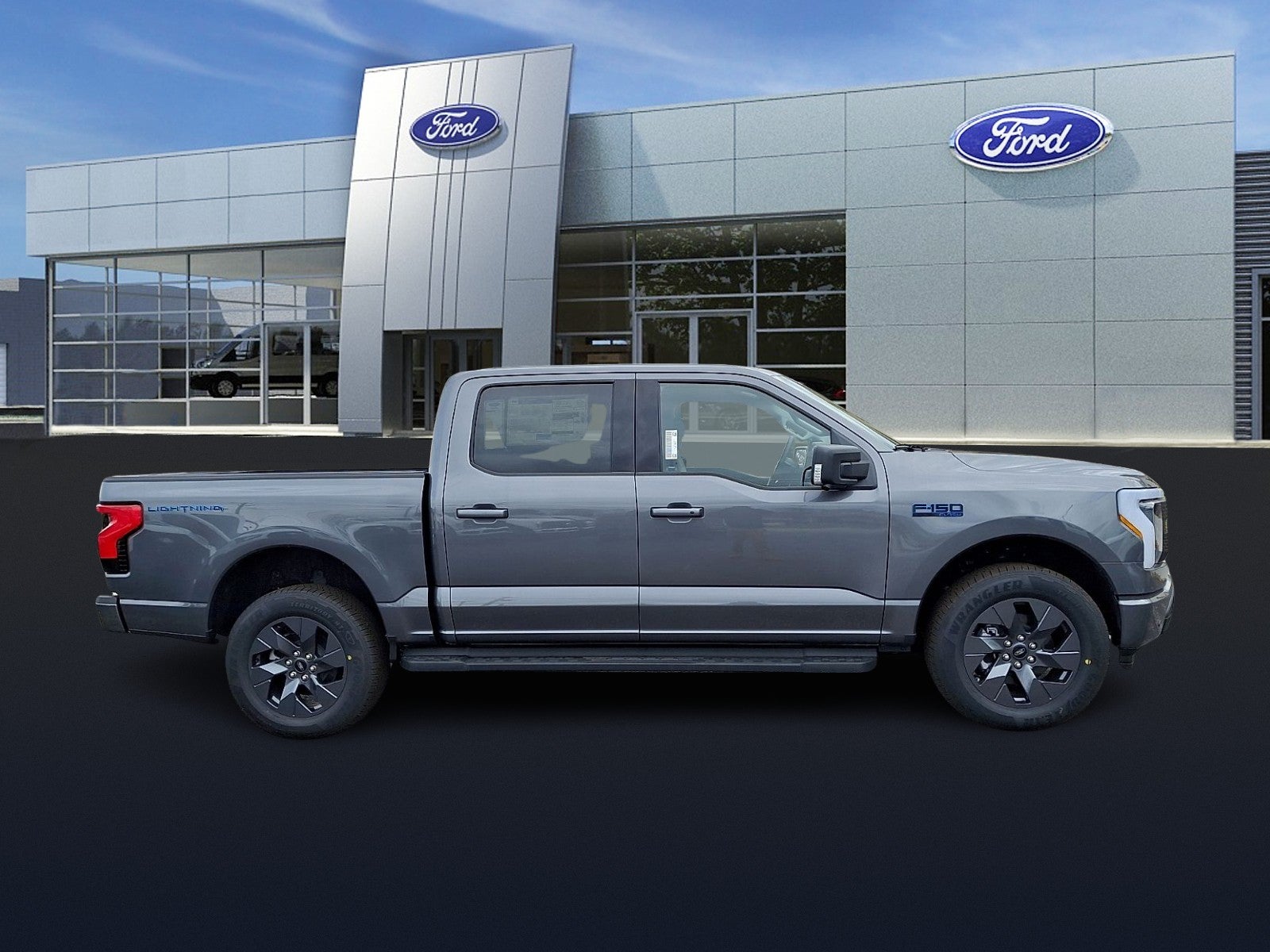 2025 Ford F-150 Lightning Flash