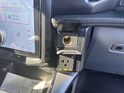 2025 Ford F-150 Lightning Flash