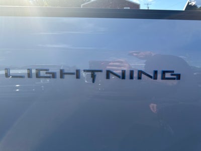 2025 Ford F-150 Lightning Flash