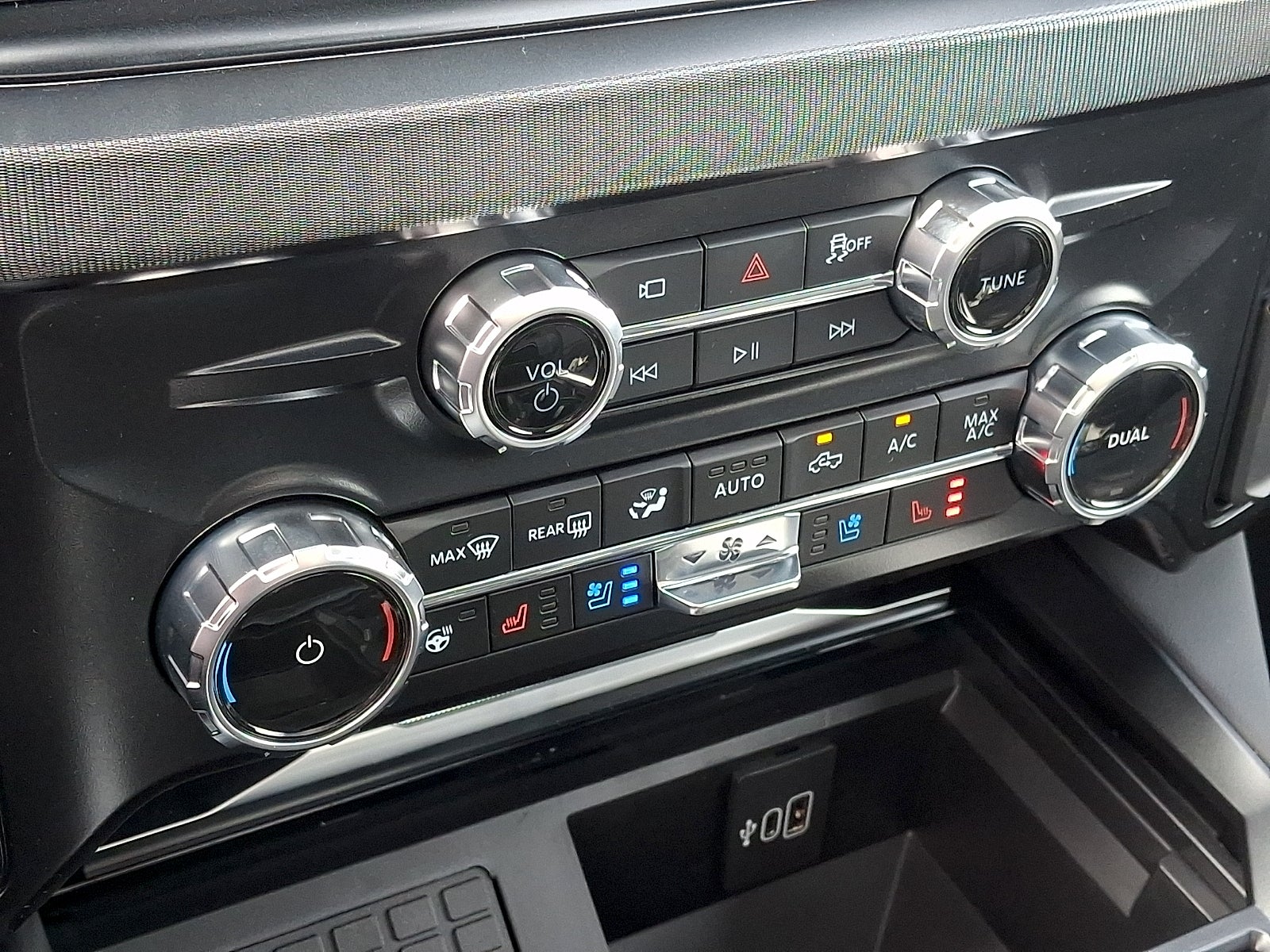2027 Ford F-250SD Platinum