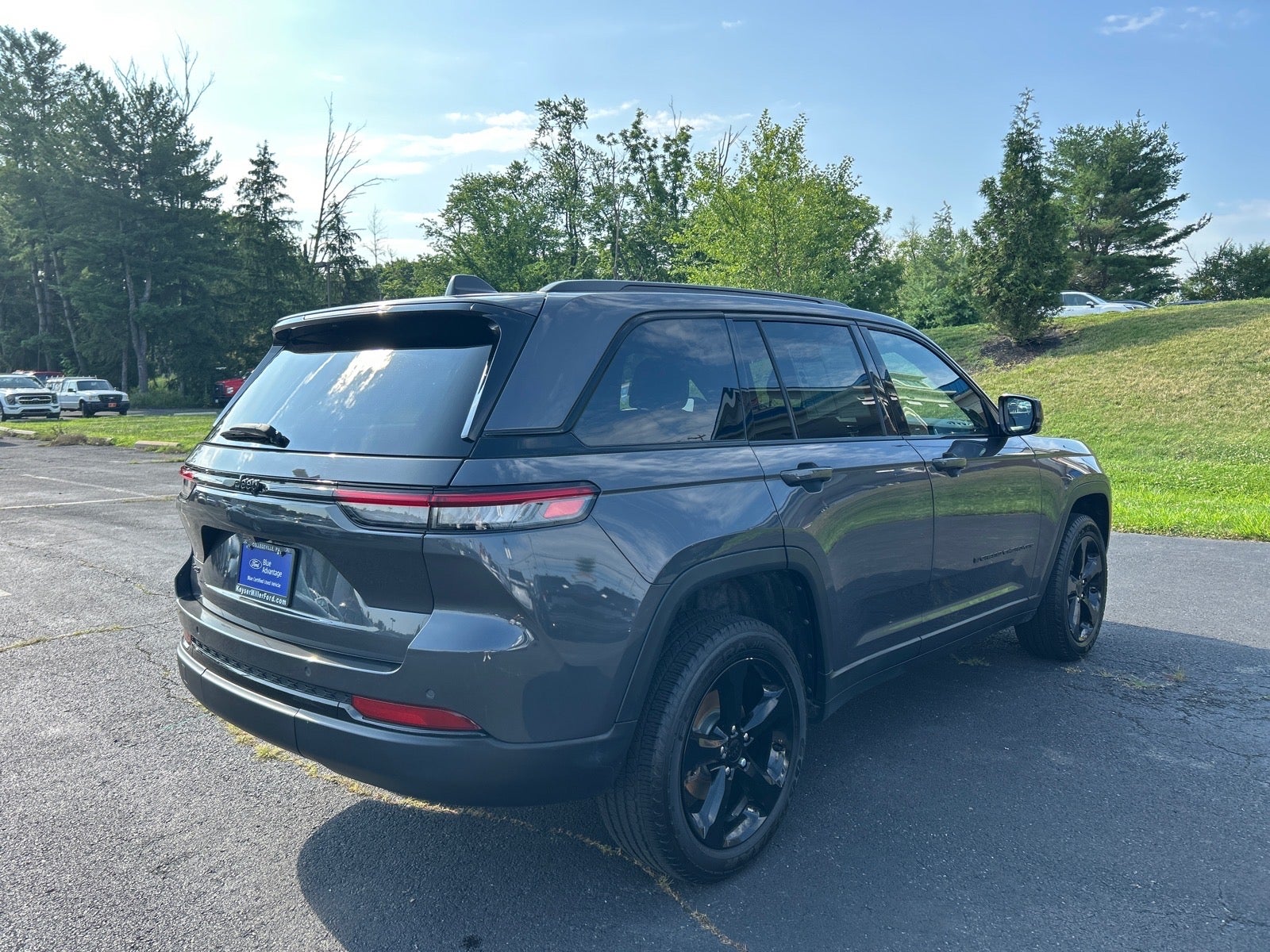 2022 Jeep Grand Cherokee Altitude