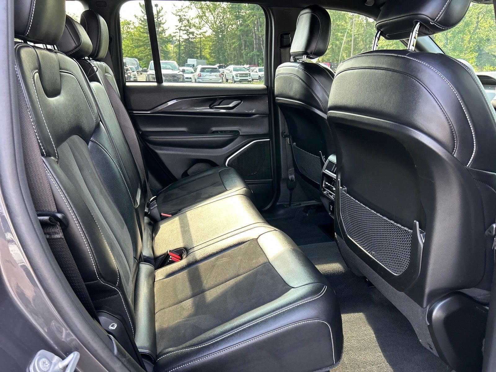 2022 Jeep Grand Cherokee Altitude