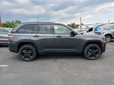 2022 Jeep Grand Cherokee Altitude