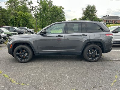 2022 Jeep Grand Cherokee Altitude