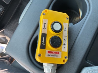 2025 Ford F-550SD XL Reading Dump