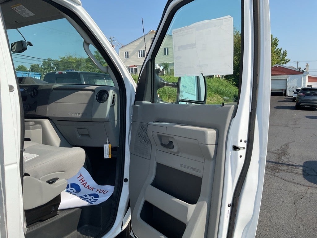 2025 Ford E-350SD Base 12 FT Box Van