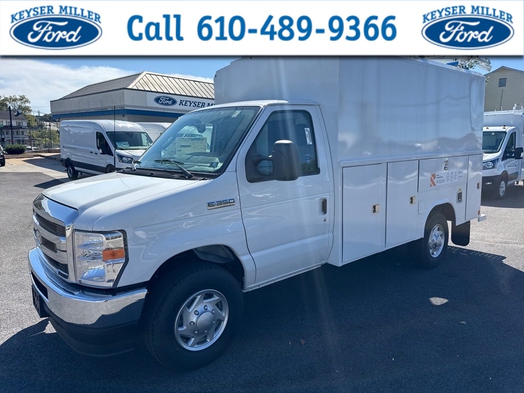 2026 Ford E-350SD Base Reading Enclosed Utility Body
