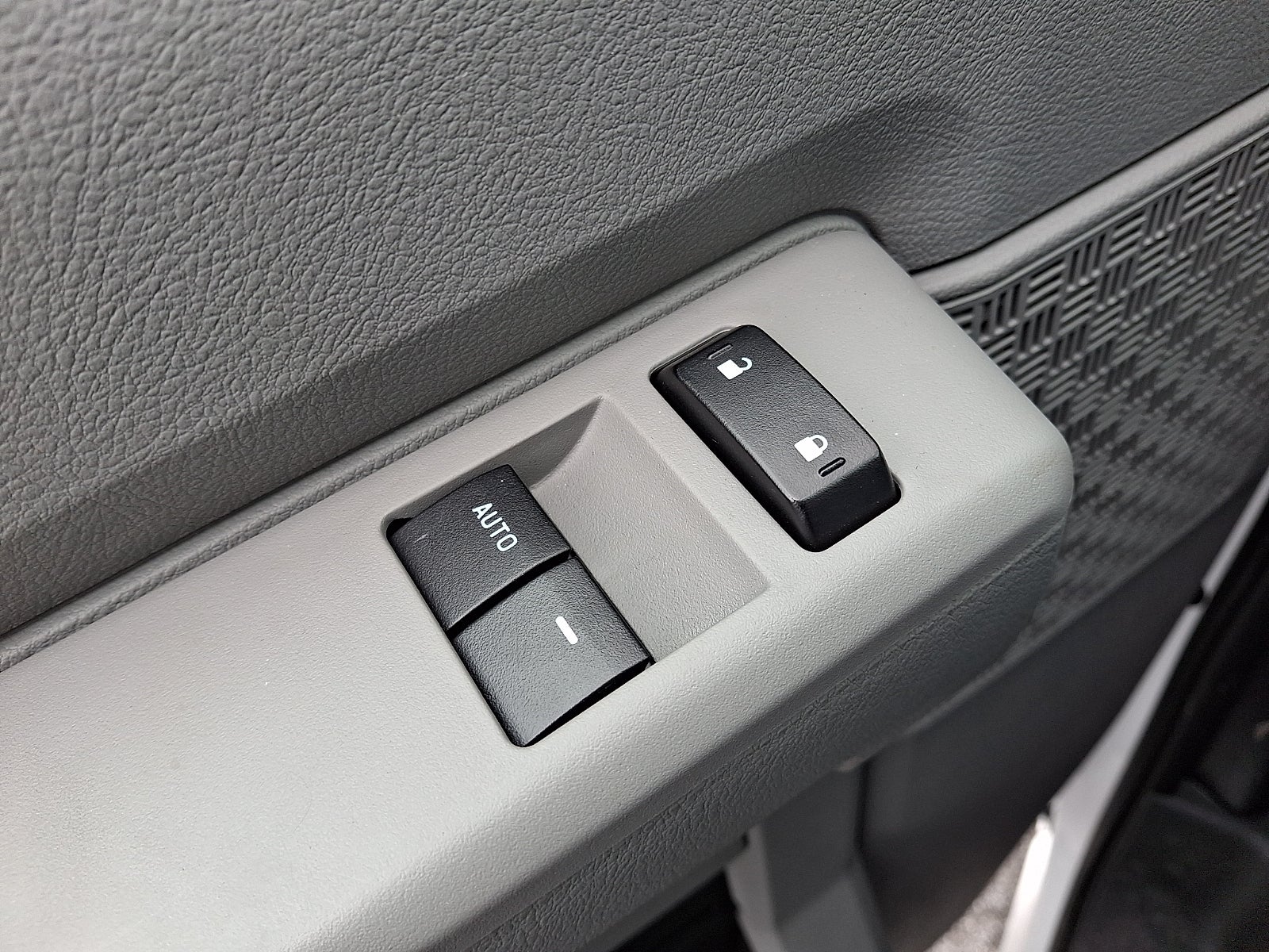 2026 Ford E-350SD Base Reading Enclosed Utility Body