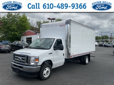 2025 Ford E-450SD Base 17 FT Box Van