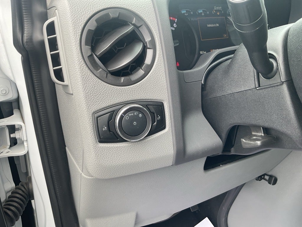 2025 Ford E-450SD Base 17 FT Box Van