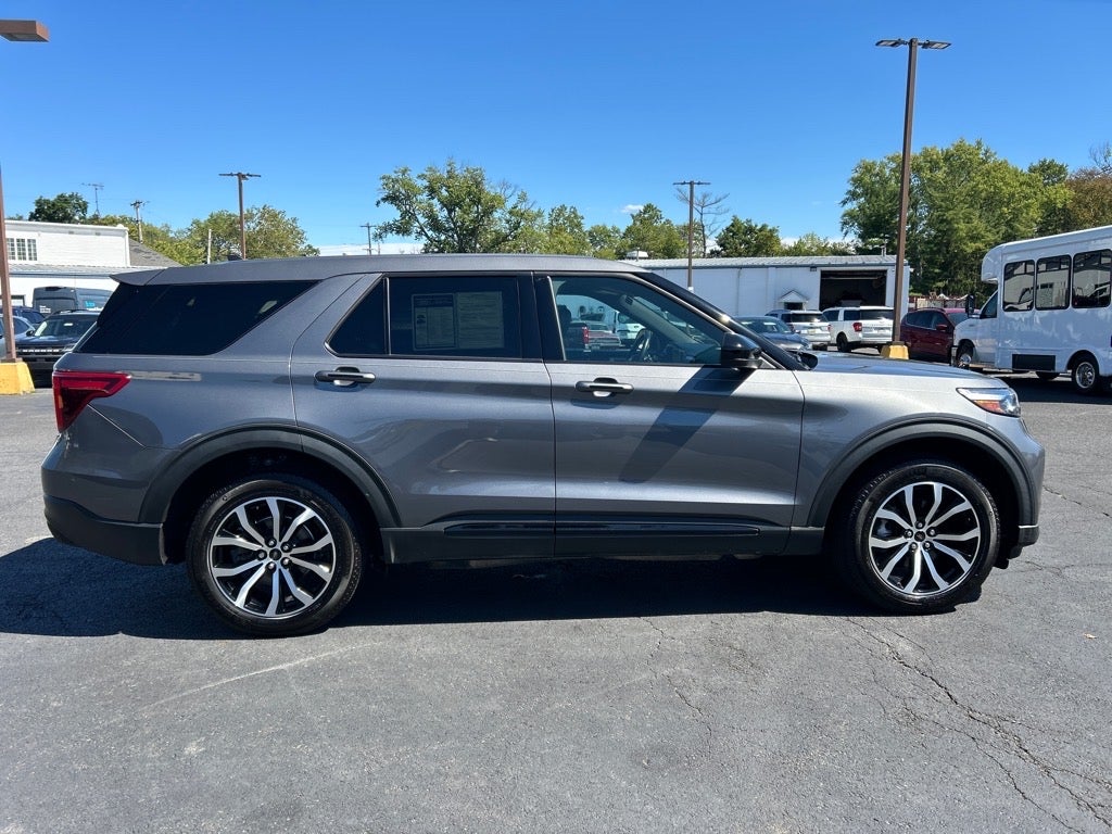 2022 Ford Explorer ST