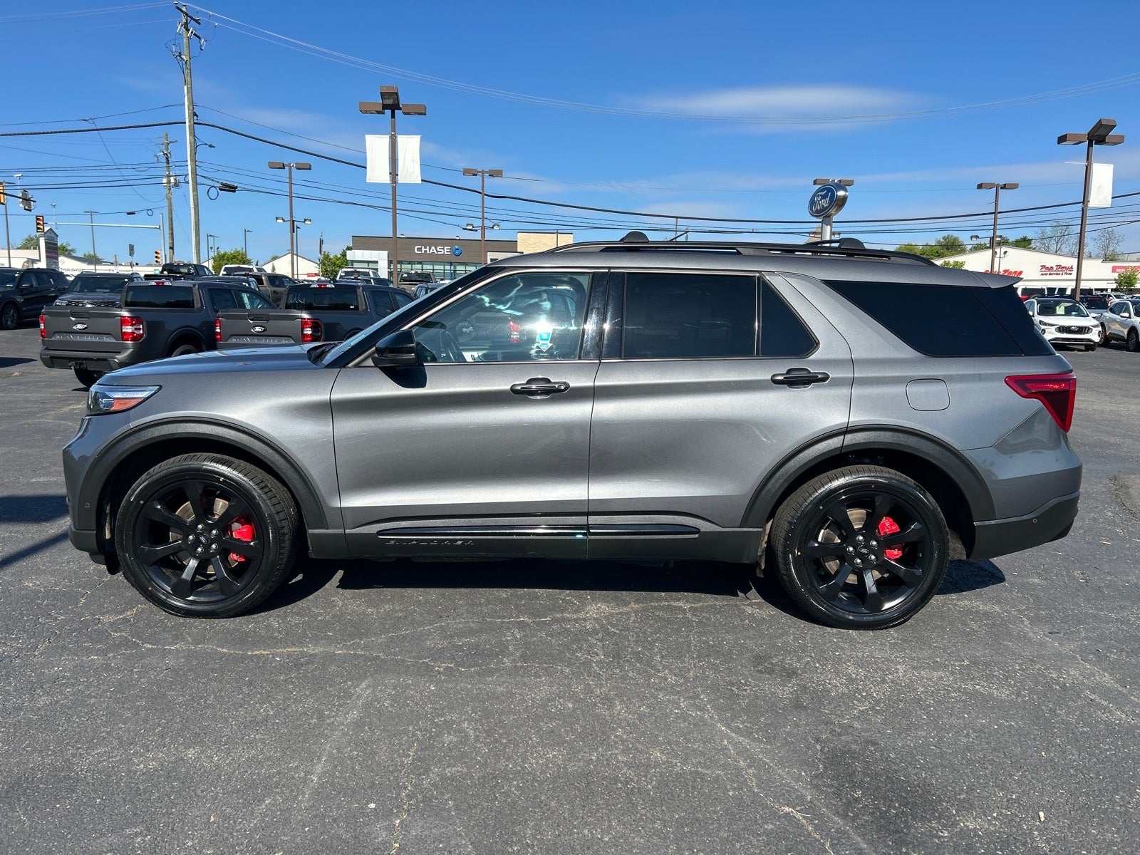 2022 Ford Explorer ST