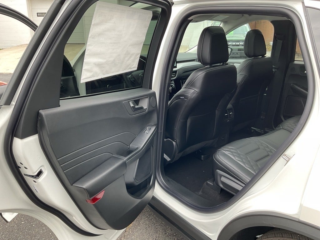 2024 Ford Escape Plug-In Hybrid Base