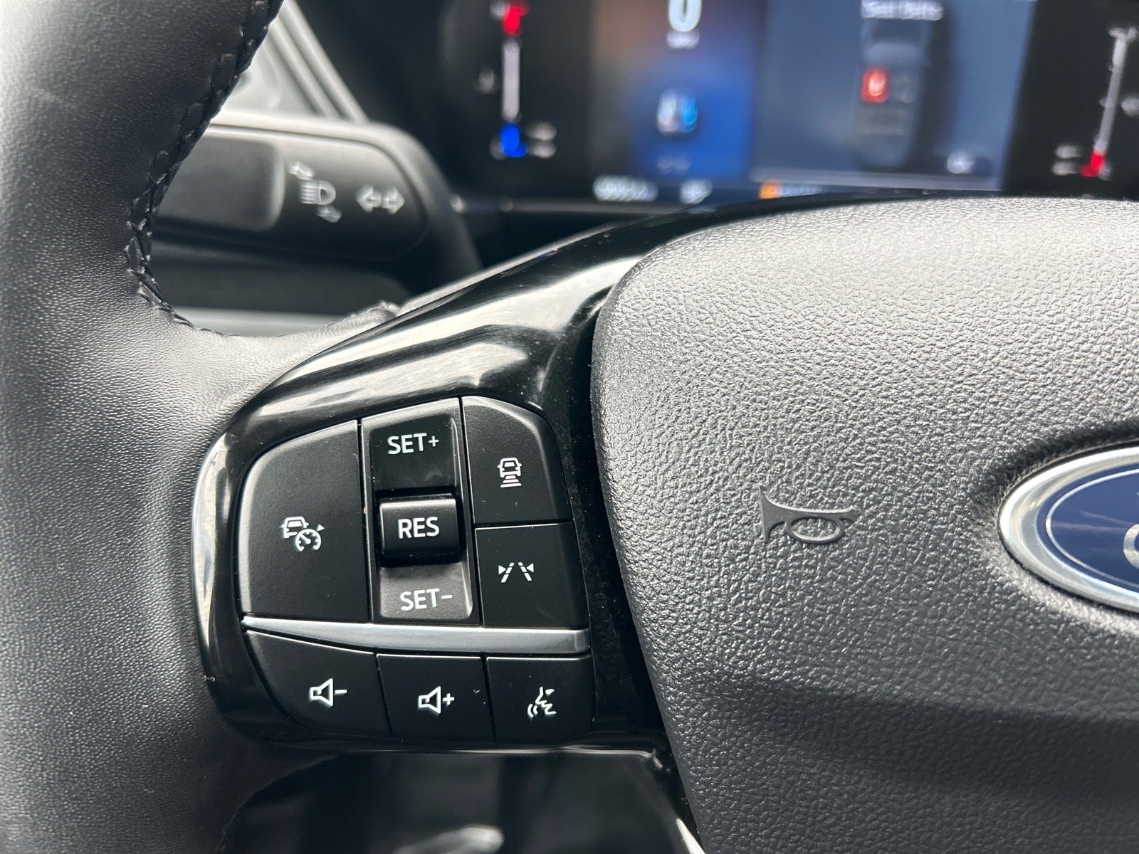 2024 Ford Escape Plug-In Hybrid Base