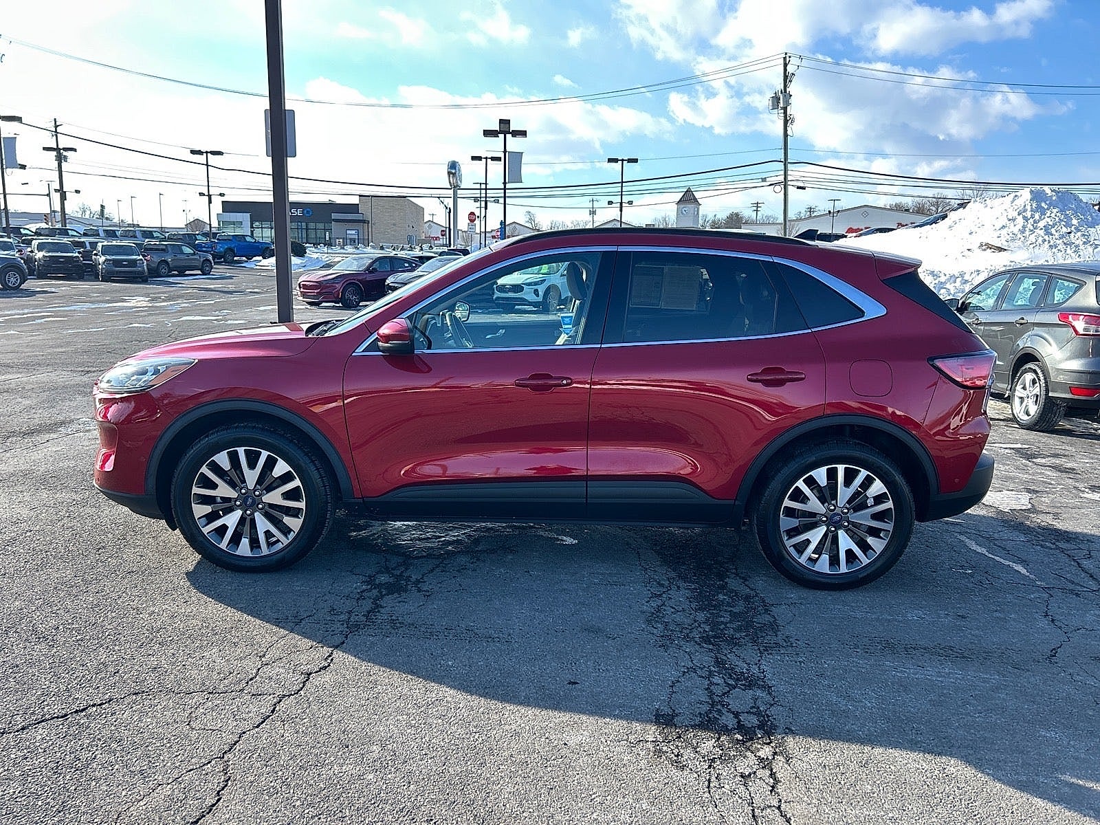 2020 Ford Escape Titanium